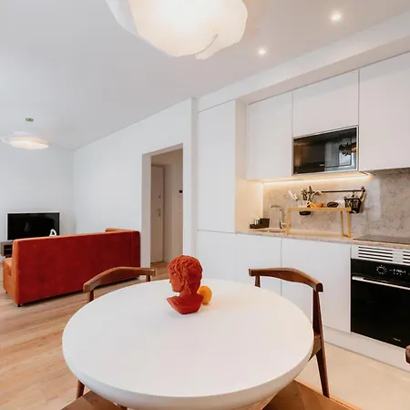 Mary Orange - No 236 1e - Sophisticated Two-bedroom Getaway Lejlighed *