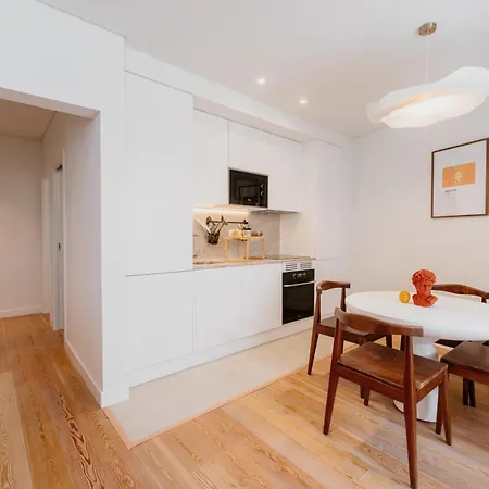 Mary Orange - No 236 1e - Sophisticated Two-bedroom Getaway * Lisboa
