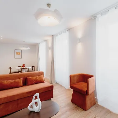 Mary Orange - No 236 1e - Sophisticated Two-bedroom Getaway * Lisbon